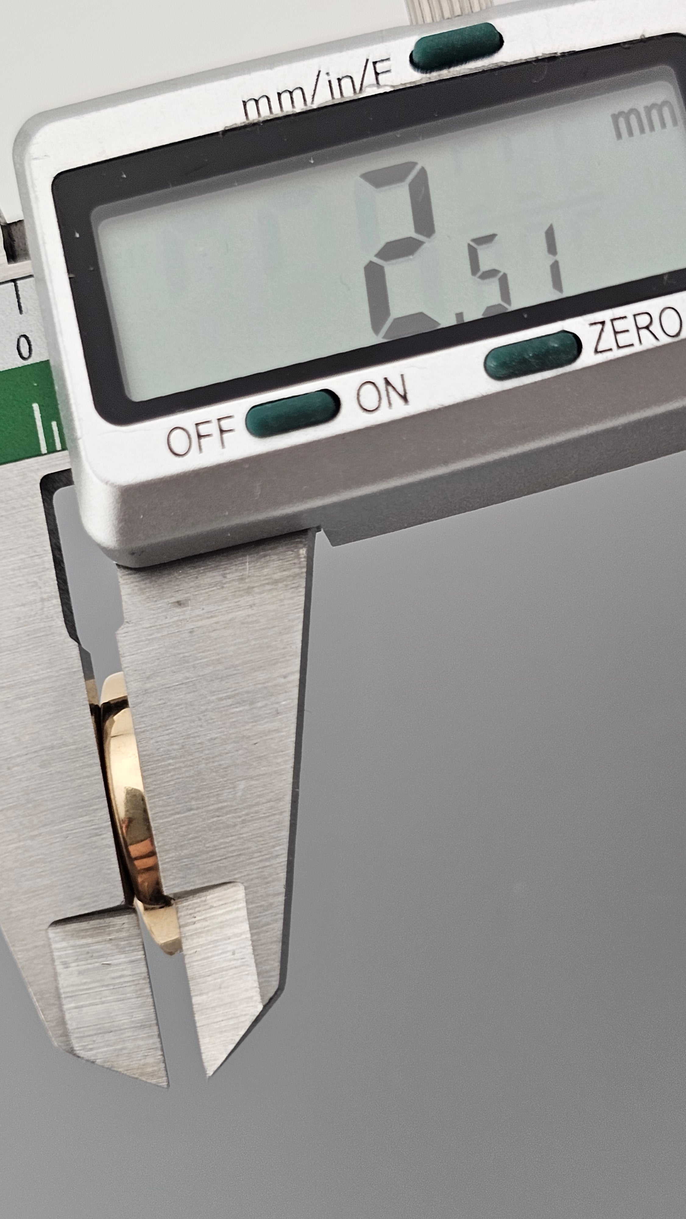 14K Yellow Gold Ring Set with 2.79ct Natural Emerald 0.28ct Natural Diamonds