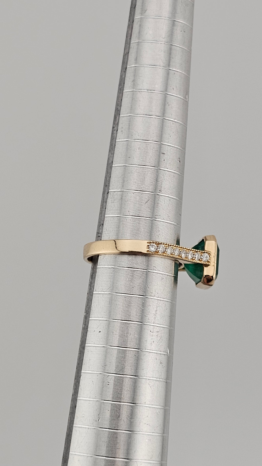 14K Yellow Gold Ring Set with 2.79ct Natural Emerald 0.28ct Natural Diamonds