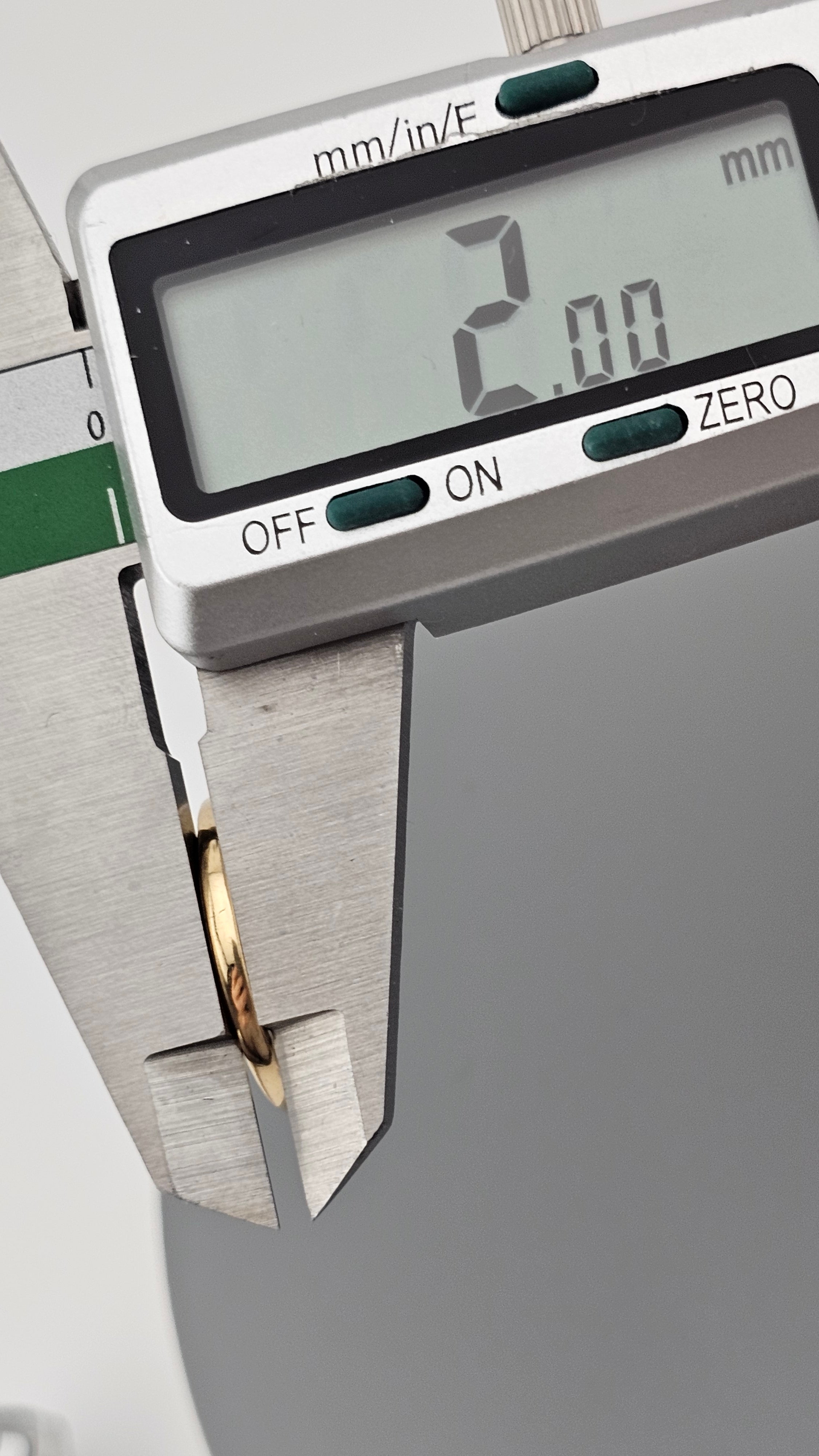 Bezel set 0.85ct Natural Sapphire and 0.20ct Natural Diamonds in 18ct Yellow Gold ring