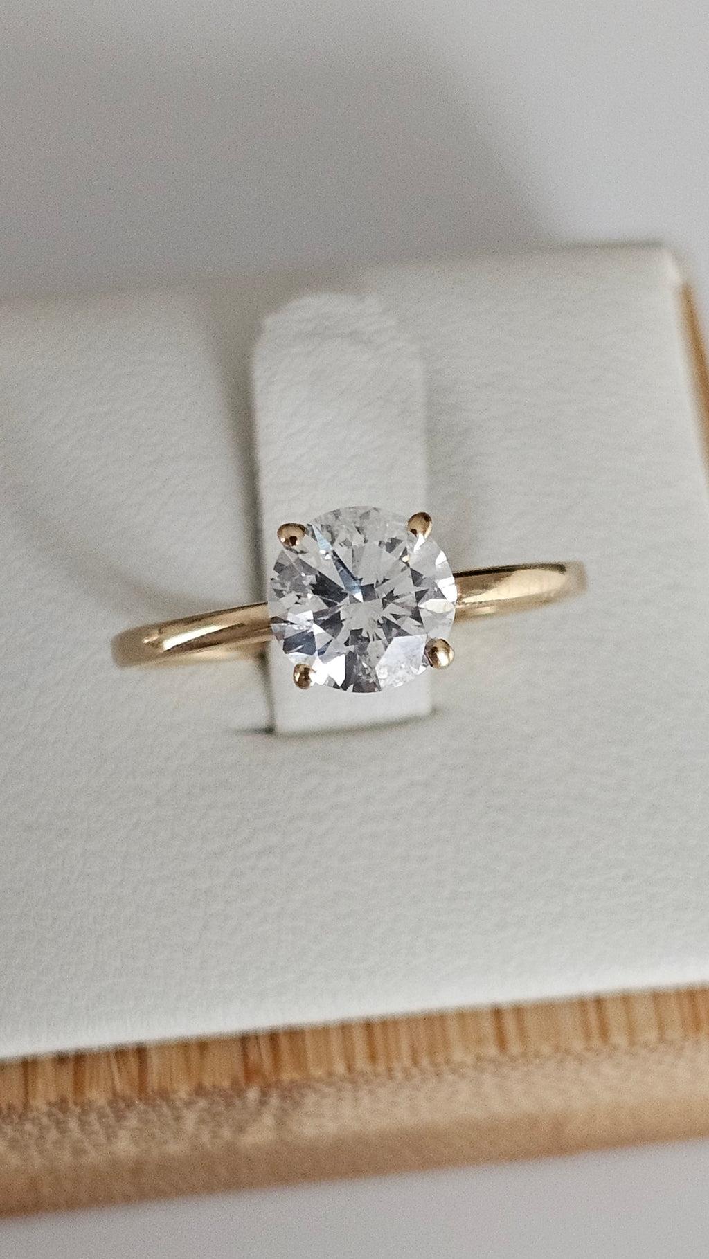 18K Yellow Gold Solitaire Ring Set with Natural Diamond 1.20ct, E, I1