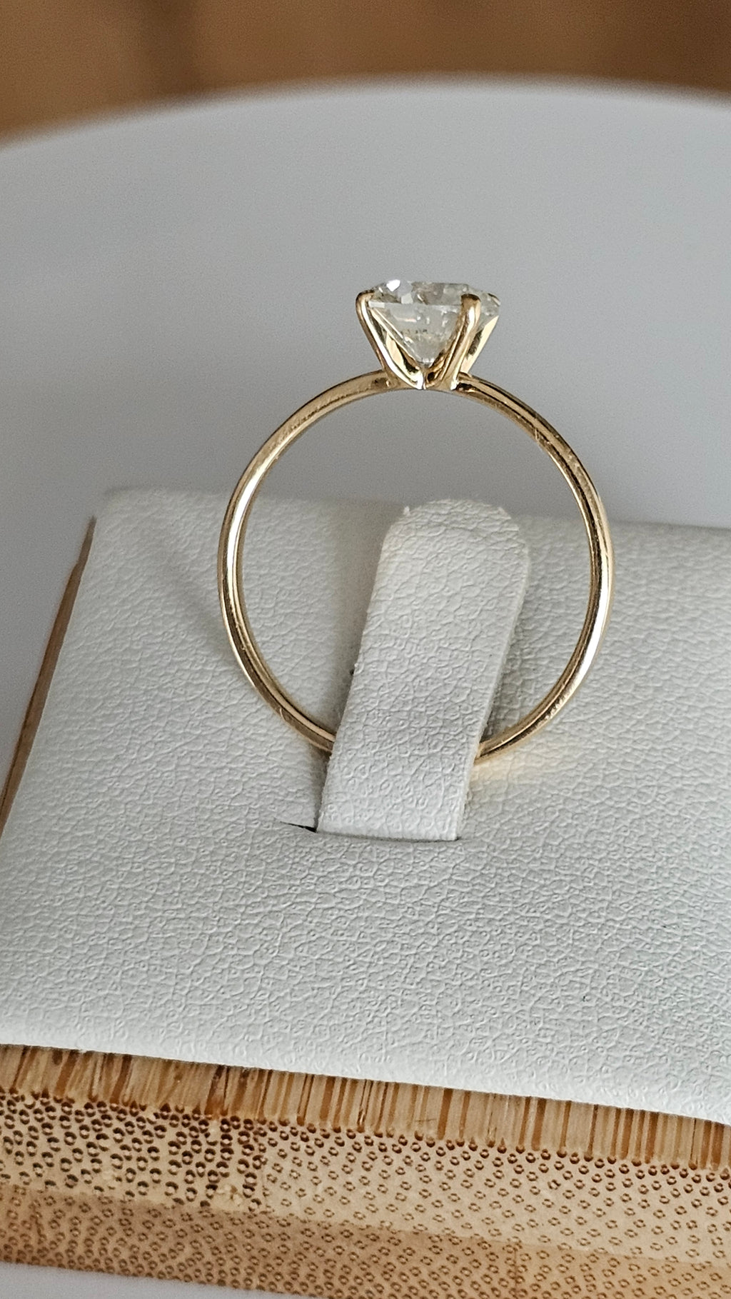 18K Yellow Gold Solitaire Ring Set with Natural Diamond 1.20ct, E, I1