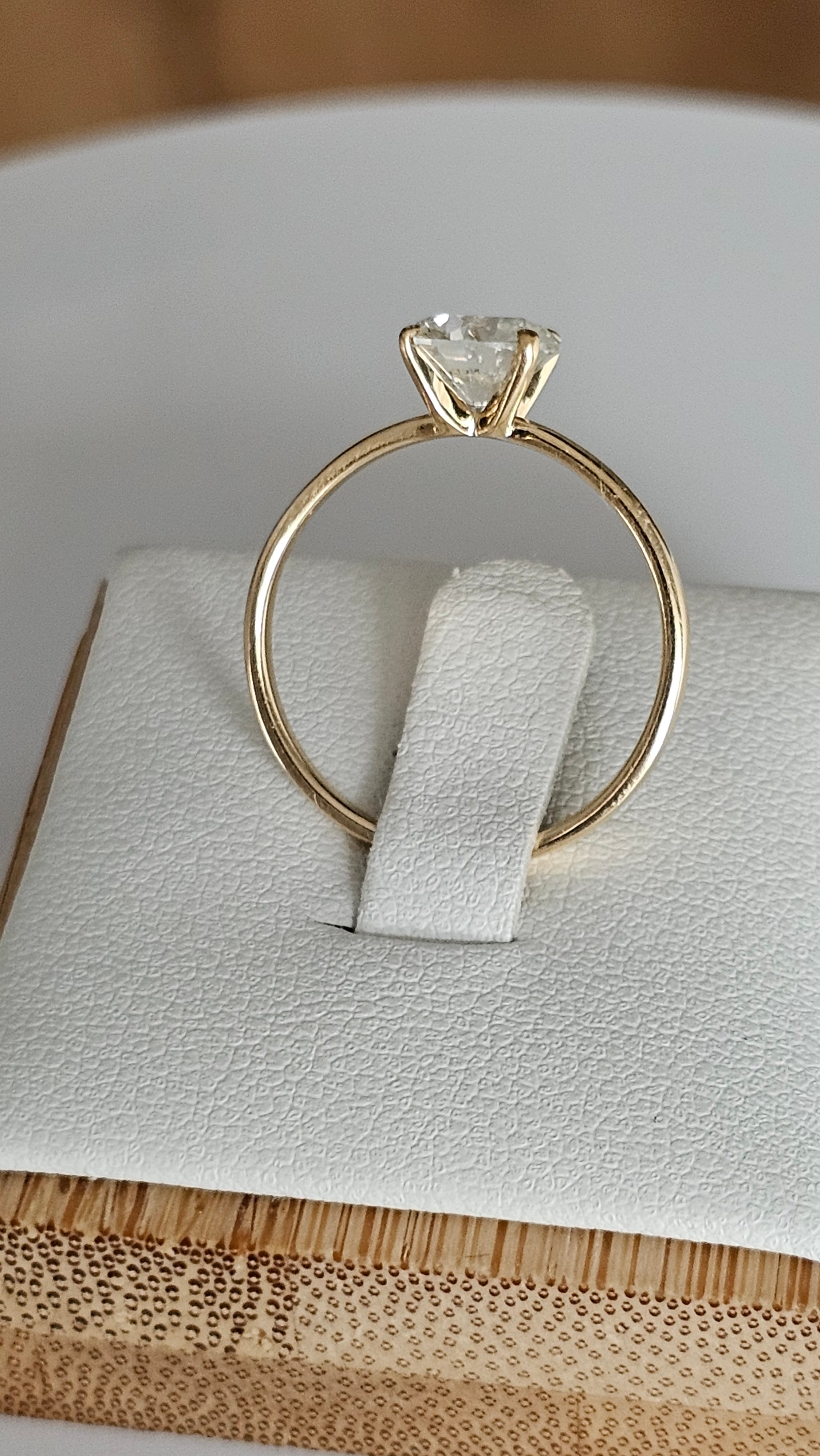 18K Yellow Gold Solitaire Ring Set with Natural Diamond 1.20ct, E, I1