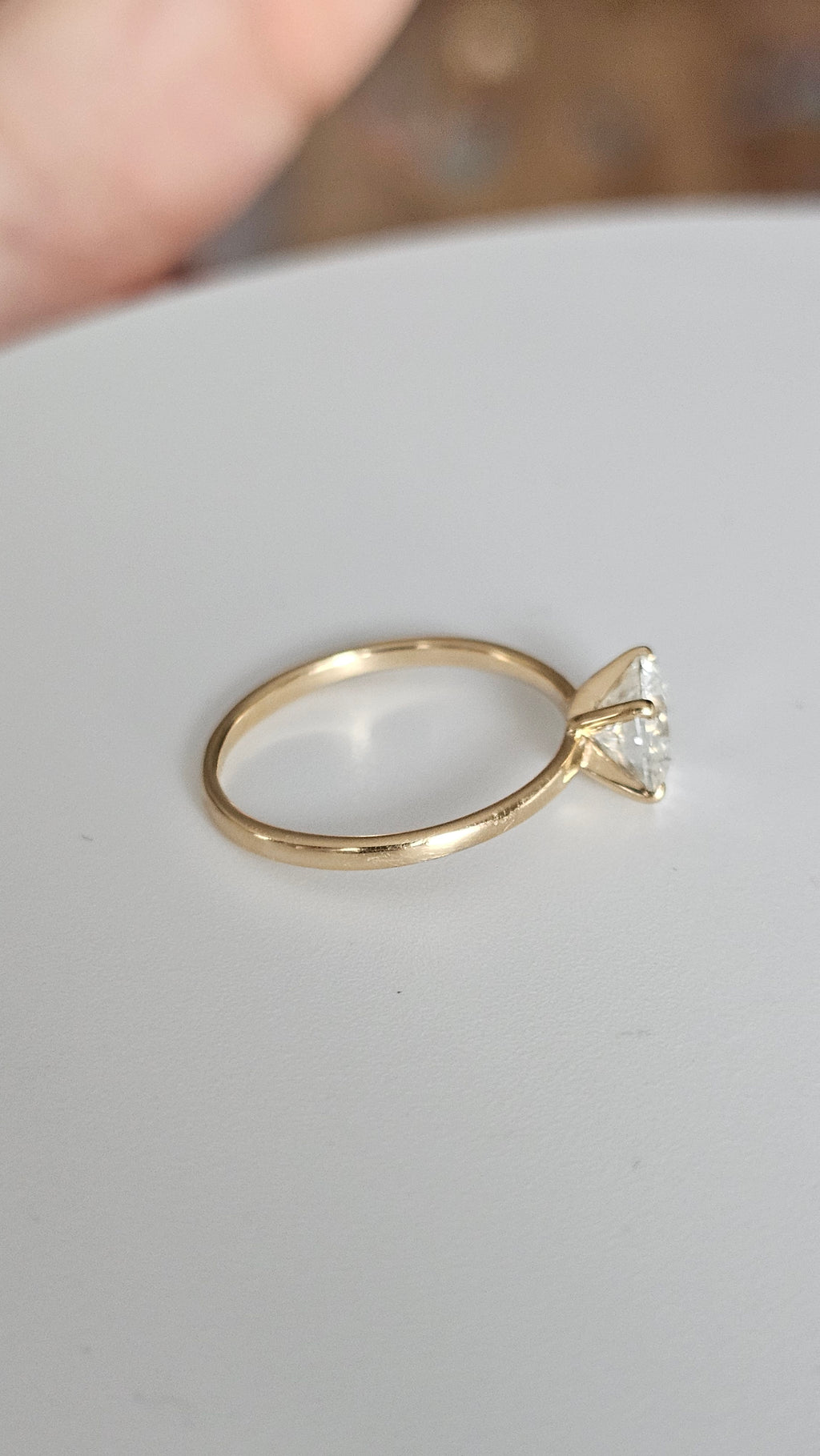 18K Yellow Gold Solitaire Ring Set with Natural Diamond 1.20ct, E, I1