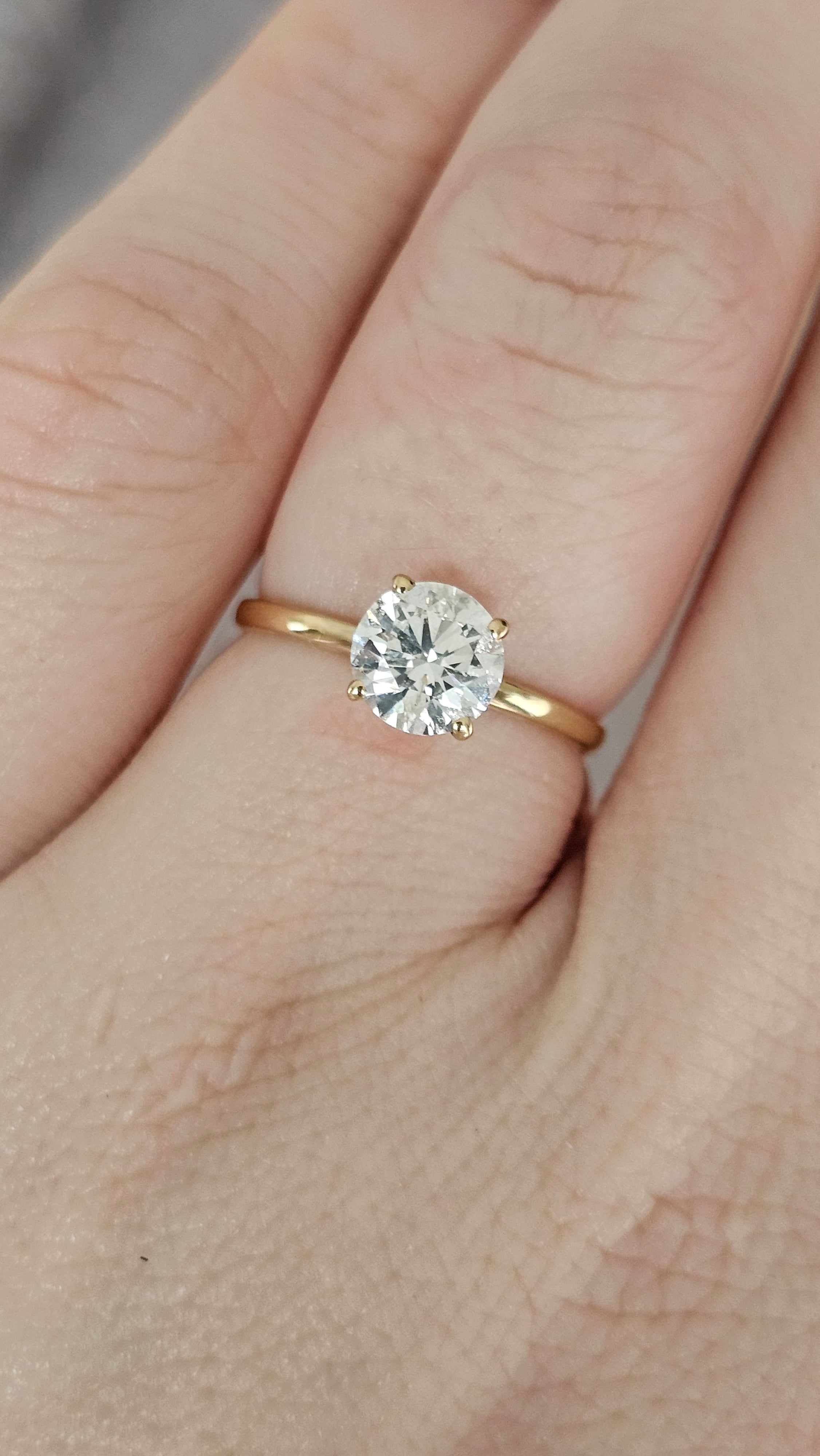 18K Yellow Gold Solitaire Ring Set with Natural Diamond 1.20ct, E, I1