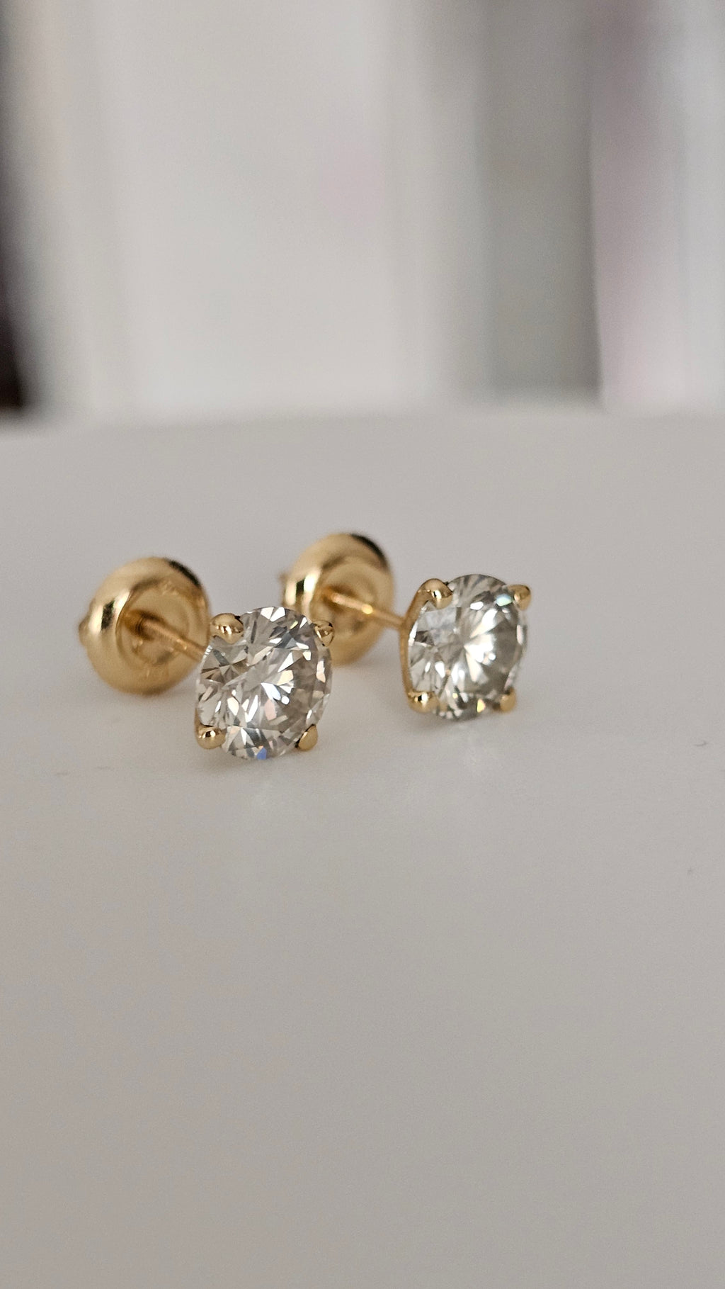 18K Yellow Gold 2.06ct Natural Diamond Stud Earrings with Screw Backs