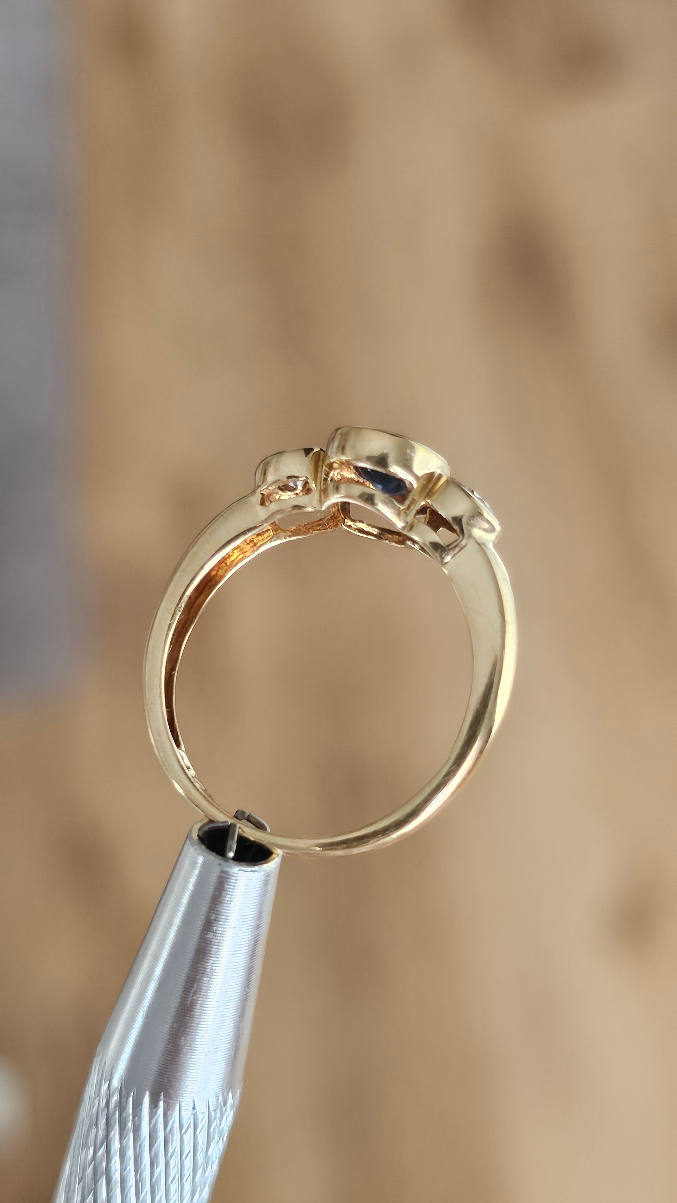 Bezel set 0.85ct Natural Sapphire and 0.20ct Natural Diamonds in 18ct Yellow Gold ring