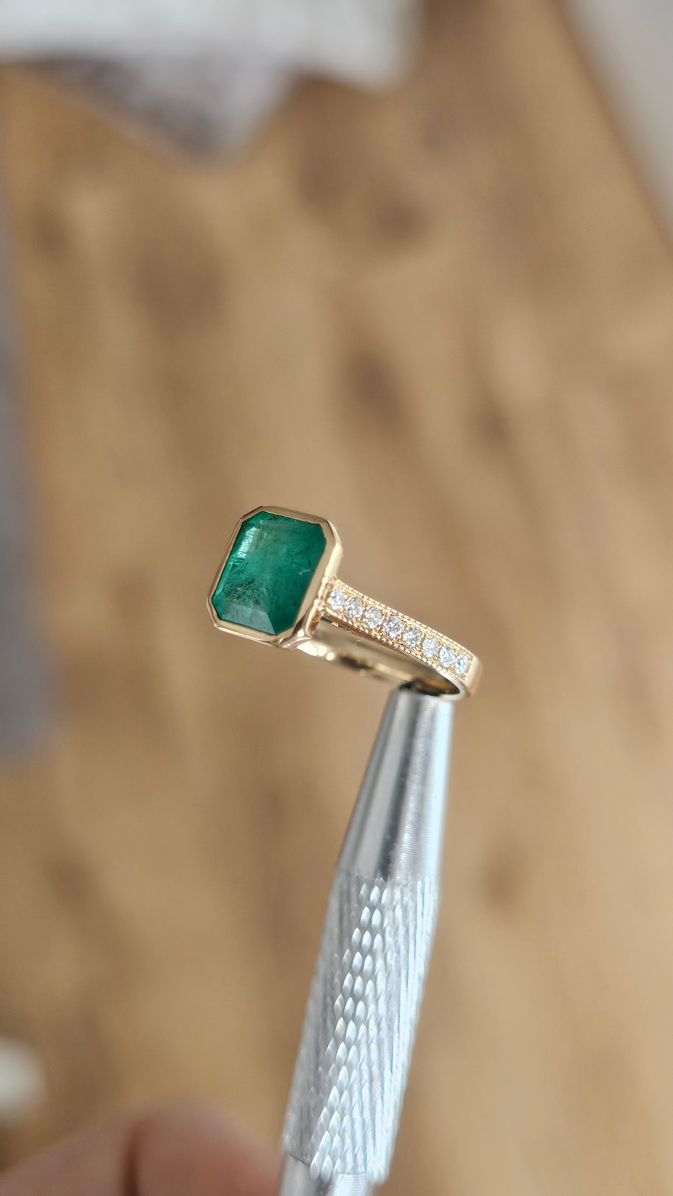 14K Yellow Gold Ring Set with 2.79ct Natural Emerald 0.28ct Natural Diamonds