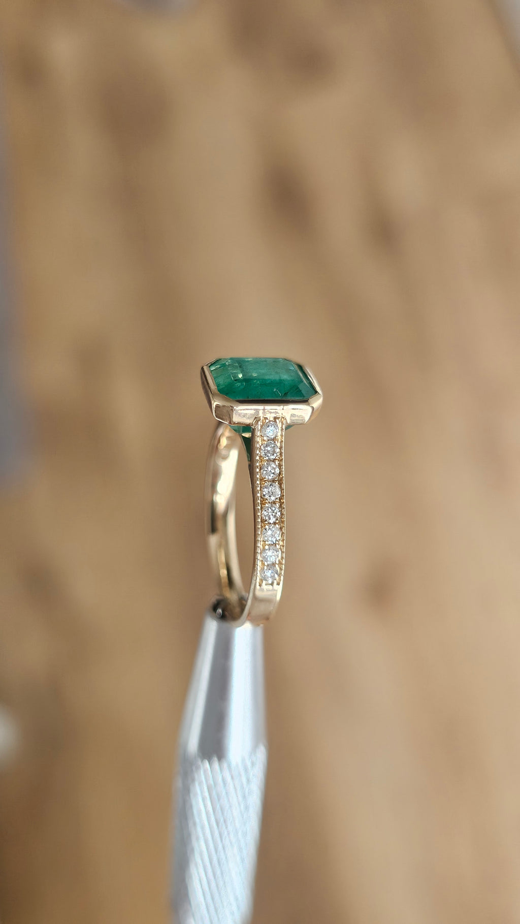 14K Yellow Gold Ring Set with 2.79ct Natural Emerald 0.28ct Natural Diamonds