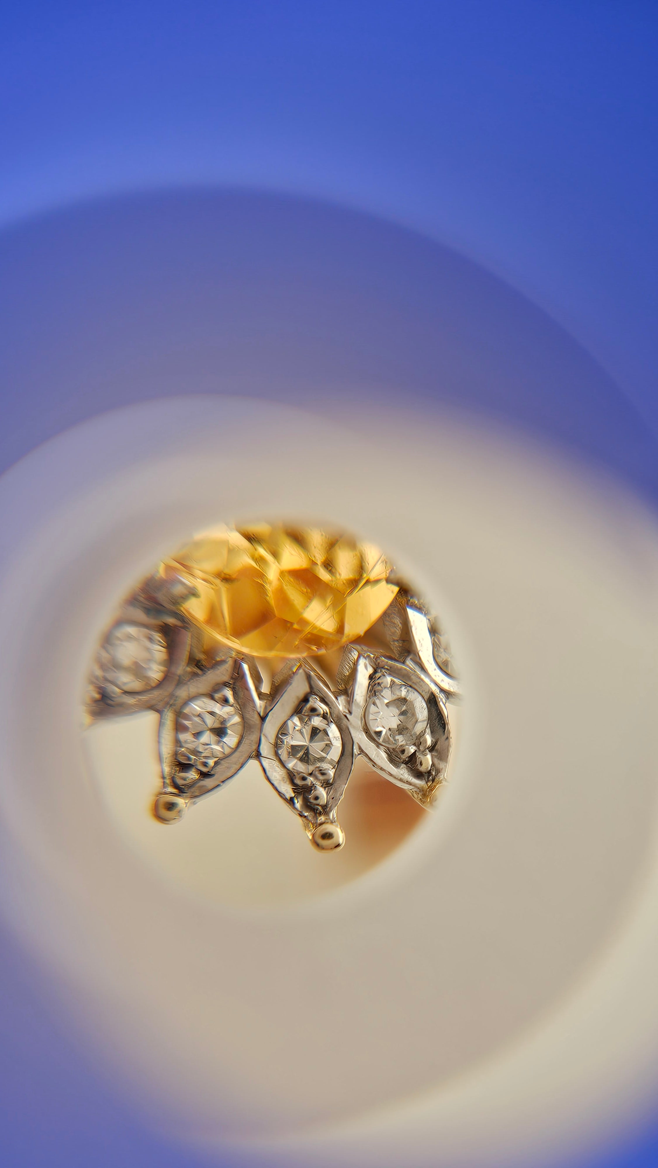 18ct Yellow Gold Cluster Ring Featuring Yellow Topaz and Diamonds